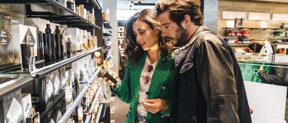 Après-snow party in Samnaun. Après-ski bar-club-disco Après-snow party in Samnaun. Après-ski bar-club-disco