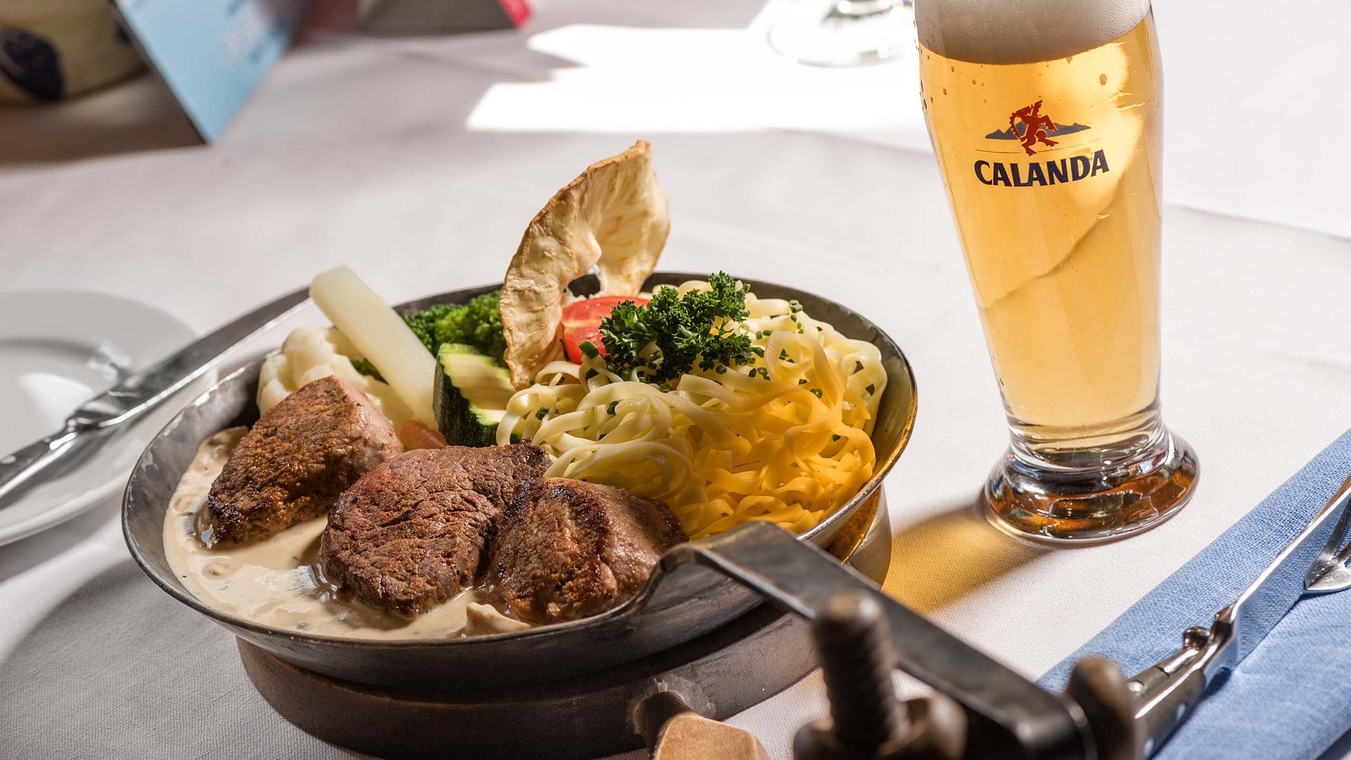 Die Schmuggler-Alm: Kulinarik, Après-Snow-Erlebnis, Shopping Die Schmuggler-Alm: Kulinarik, Après-Snow-Erlebnis, Shopping