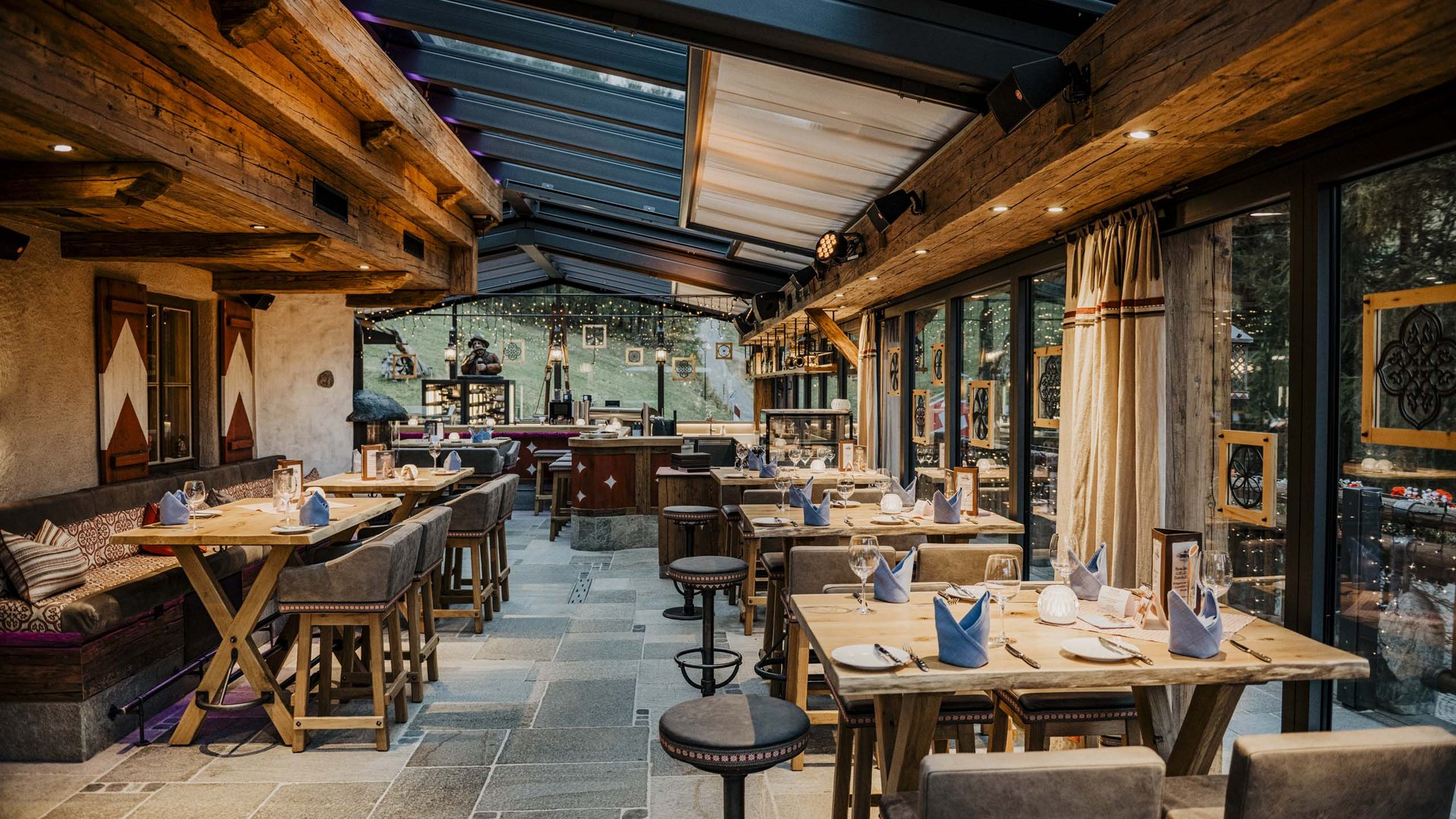 Die Schmuggler-Alm: Kulinarik, Après-Snow-Erlebnis, Shopping Die Schmuggler-Alm: Kulinarik, Après-Snow-Erlebnis, Shopping