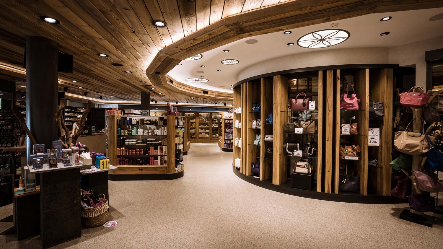 Die Schmuggler-Alm: Kulinarik, Après-Snow-Erlebnis, Shopping Die Schmuggler-Alm: Kulinarik, Après-Snow-Erlebnis, Shopping