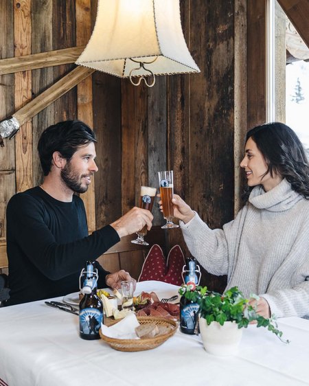 Die Schmuggler-Alm: Kulinarik, Après-Snow-Erlebnis, Shopping Die Schmuggler-Alm: Kulinarik, Après-Snow-Erlebnis, Shopping